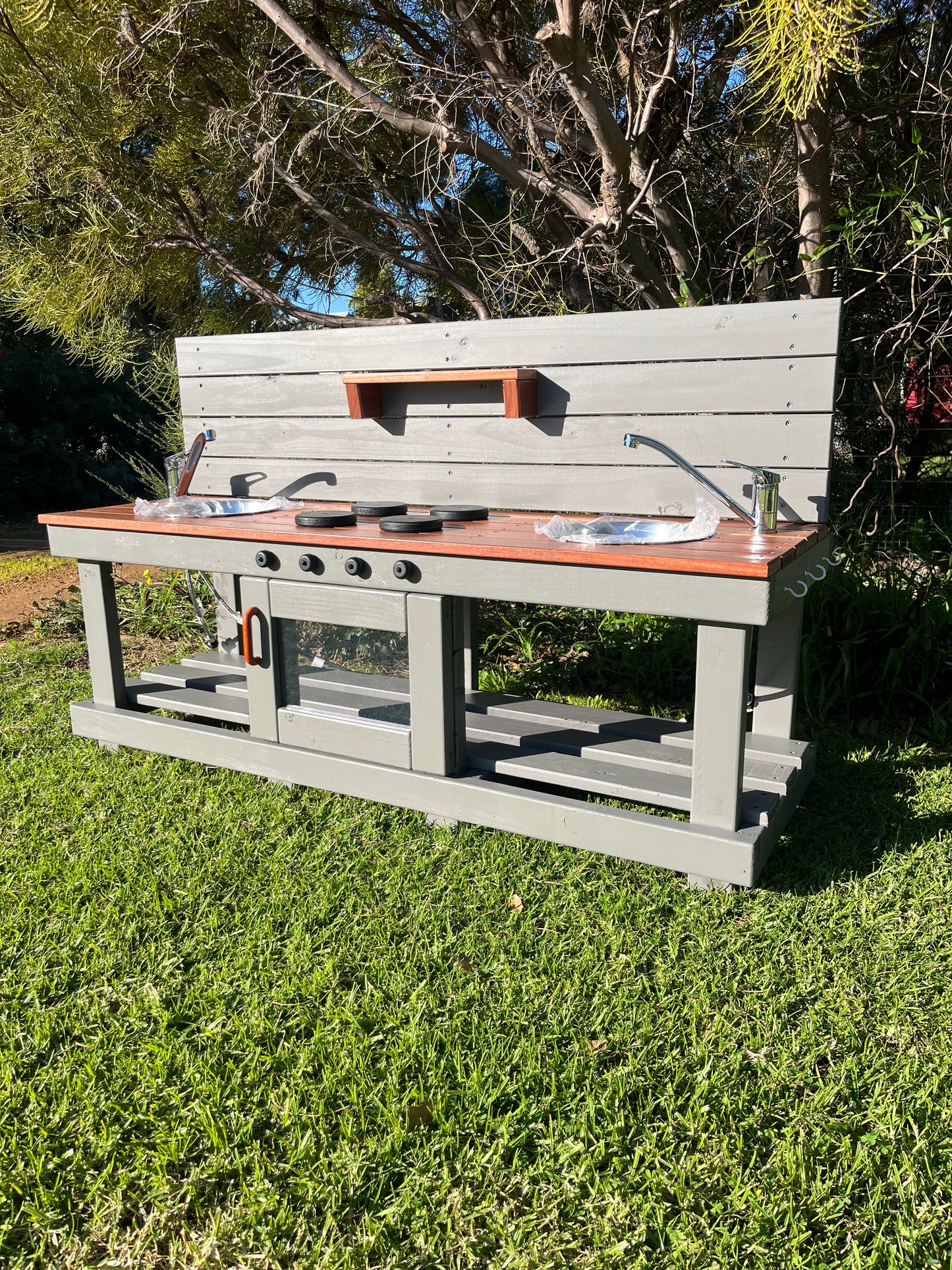 Deluxe Sensory Mud Kitchen