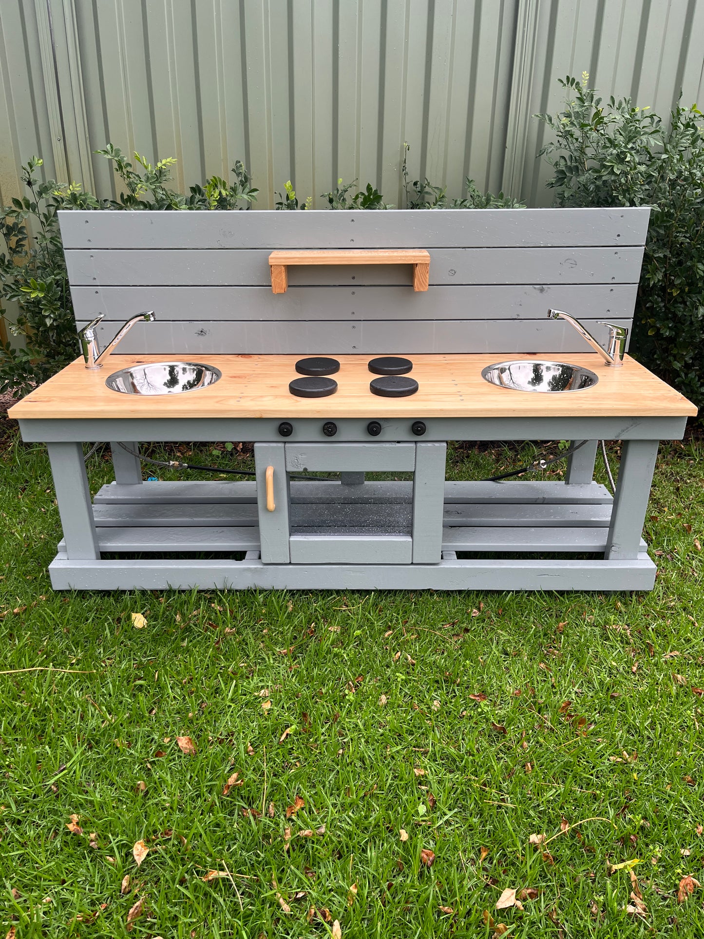 Deluxe Sensory Mud Kitchen