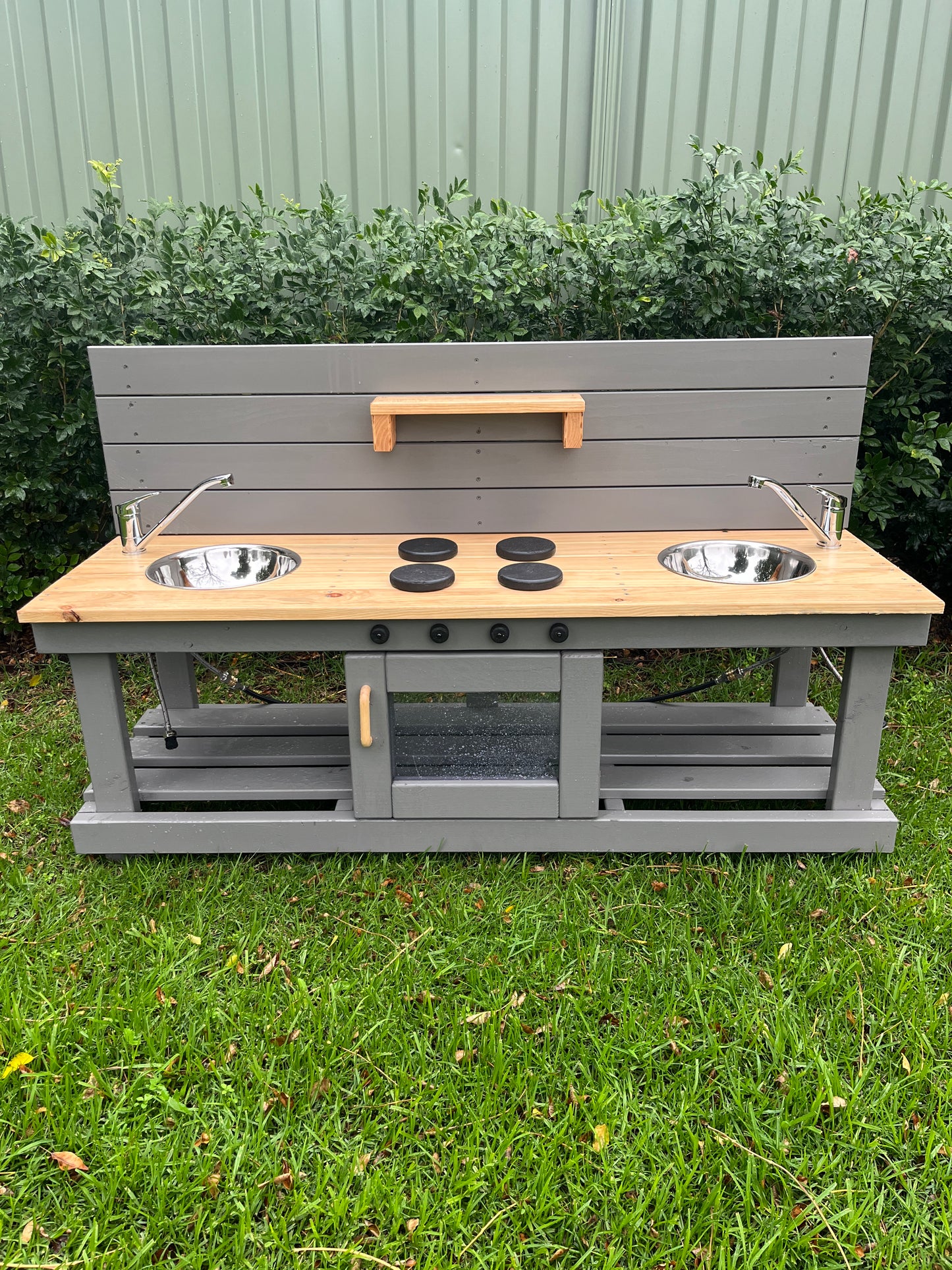 Deluxe Sensory Mud Kitchen